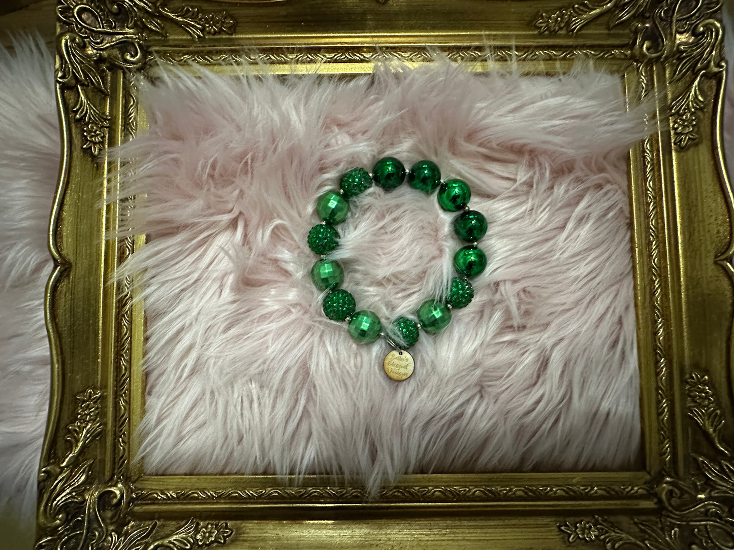 Gorgeous Emerald Pearl Necklaces for Pets